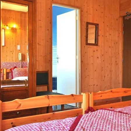 Belvedere Relais Motos 3* Seez